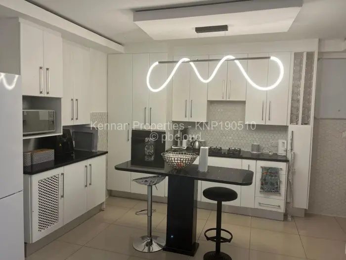Townhouse/Complex/Cluster to Rent in Pomona