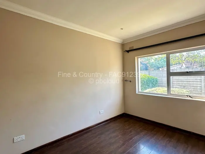 Townhouse/Complex/Cluster to Rent in Greendale