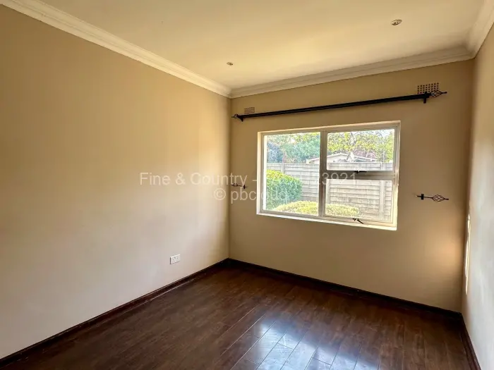 Townhouse/Complex/Cluster to Rent in Greendale