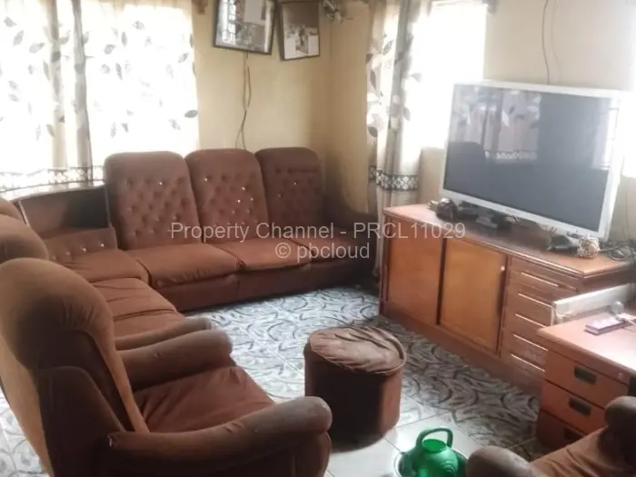 4 Bedroom House for Sale in Chitungwiza, Chitungwiza