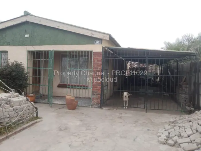 4 Bedroom House for Sale in Chitungwiza, Chitungwiza