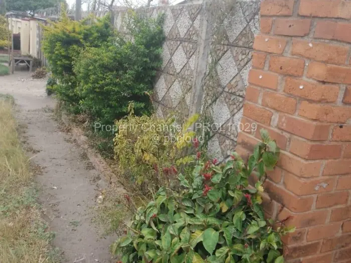 4 Bedroom House for Sale in Chitungwiza, Chitungwiza