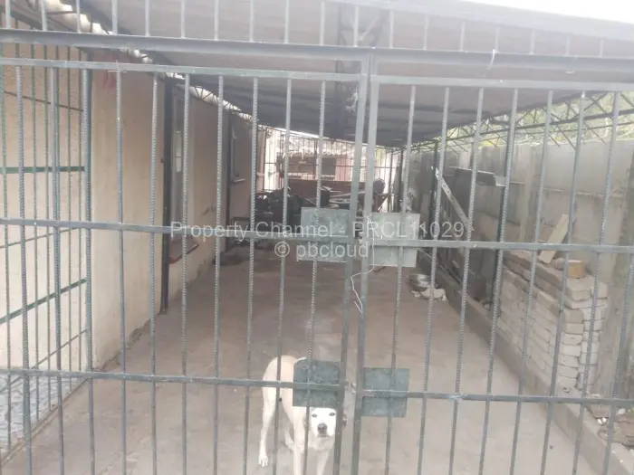 4 Bedroom House for Sale in Chitungwiza, Chitungwiza