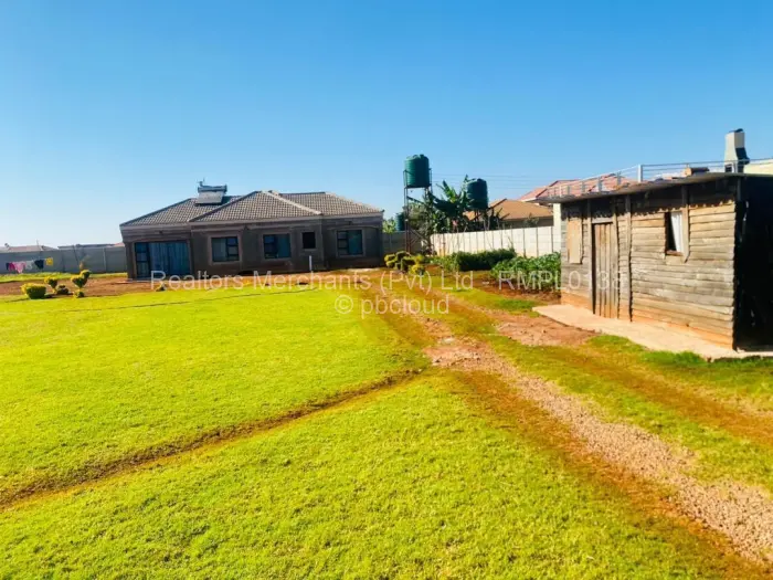 4 Bedroom Cottage/Garden Flat for Sale in Mount Pleasant Heights, Harare