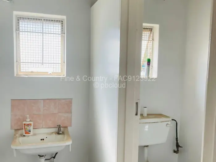 Commercial Property to Rent in Msasa