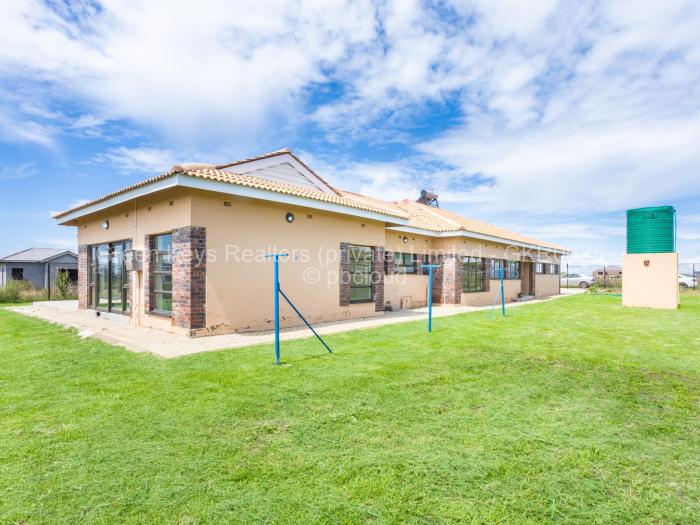 5 Bedroom House for Sale in Fairview, Harare