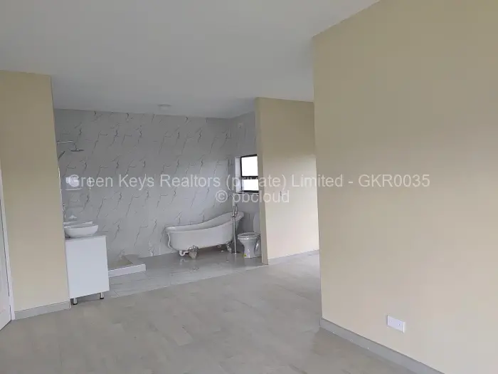 5 Bedroom House to Rent in Fairview