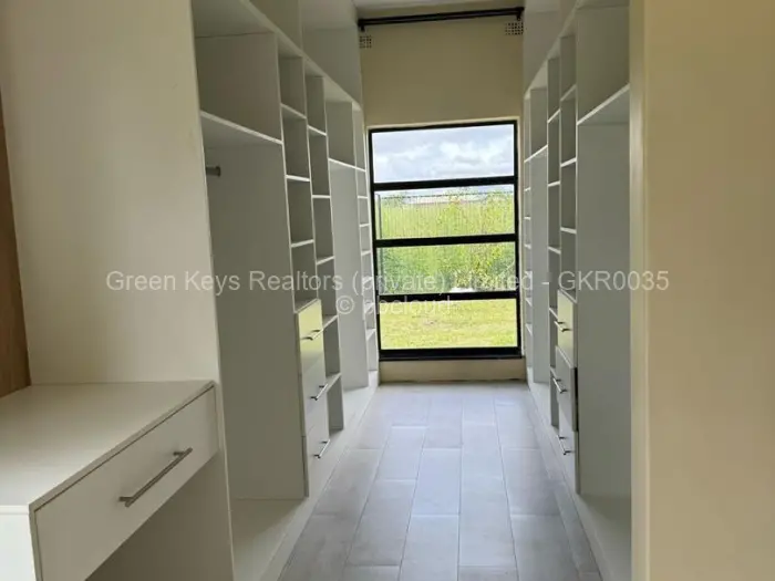 5 Bedroom House for Sale in Fairview, Harare