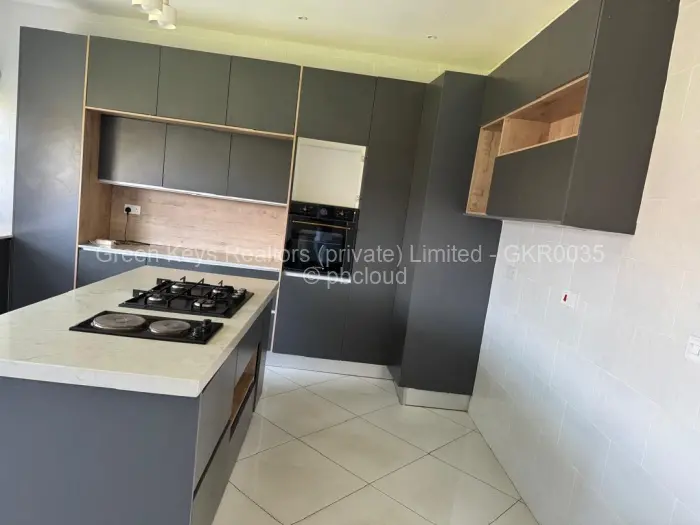 5 Bedroom House for Sale in Fairview, Harare