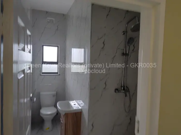 5 Bedroom House to Rent in Fairview