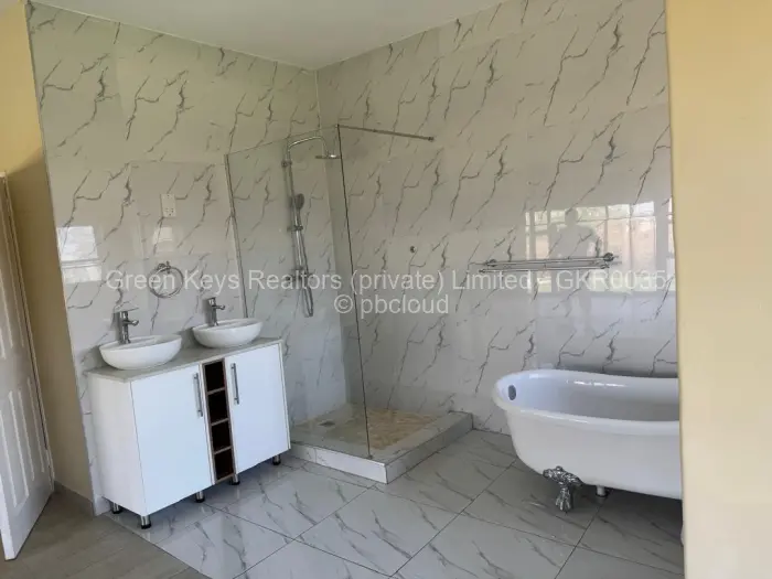 5 Bedroom House for Sale in Fairview, Harare