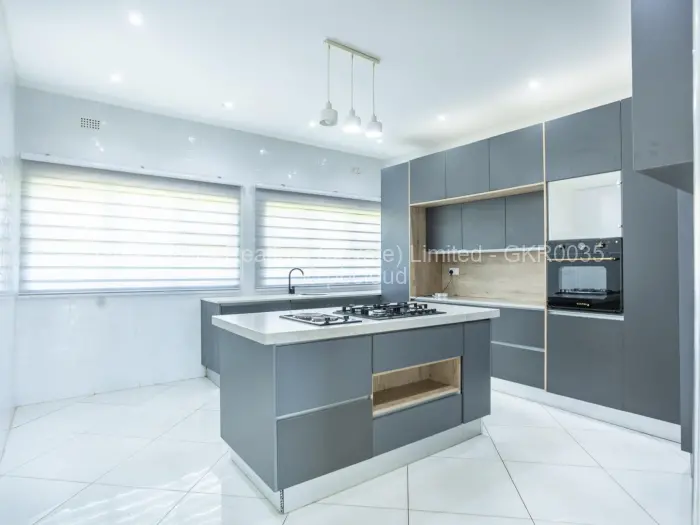 5 Bedroom House for Sale in Fairview, Harare