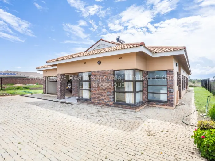 5 Bedroom House for Sale in Fairview, Harare