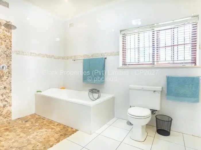 3 Bedroom House for Sale in Chisipite, Harare