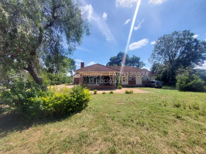 4 Bedroom House for Sale in Waterfalls, Harare
