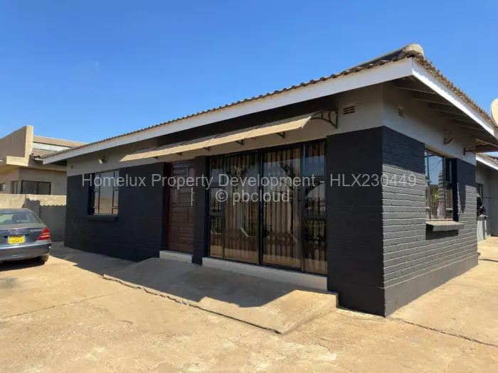 4 Bedroom House for Sale in Madokero Estates, Harare