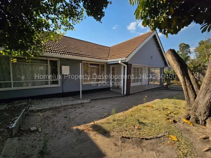 7 Bedroom House for Sale in Southerton, Harare