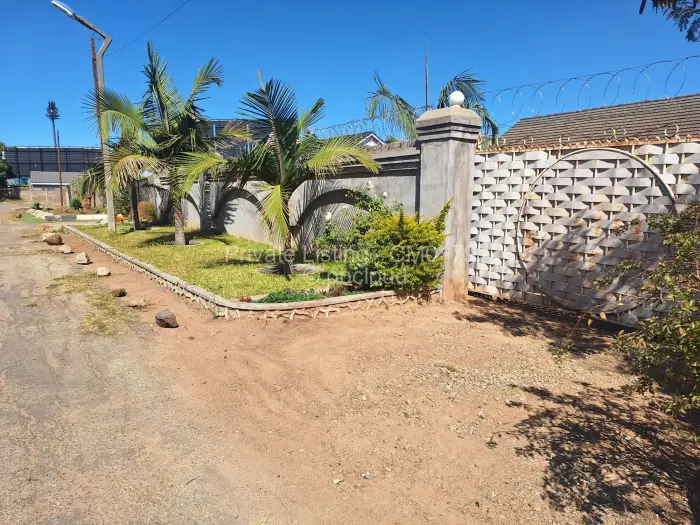 3 Bedroom House to Rent in Braeside, Harare