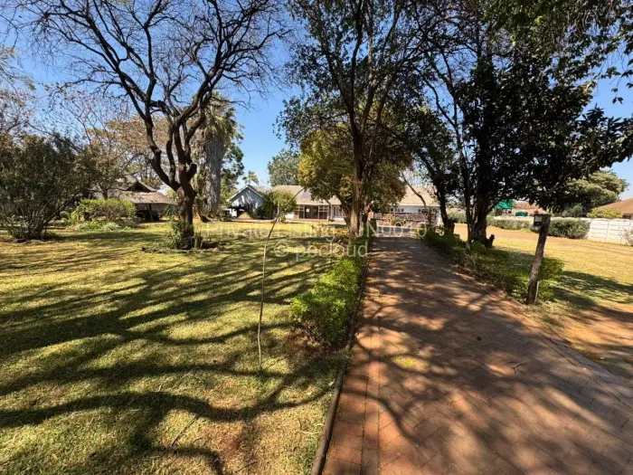 Commercial Property to Rent in Marlborough, Harare