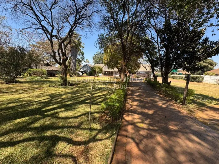 Commercial Property to Rent in Marlborough, Harare