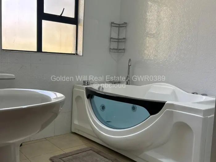 5 Bedroom House to Rent in Highlands, Harare