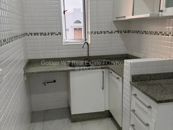 Townhouse/Complex/Cluster to Rent in Greendale North