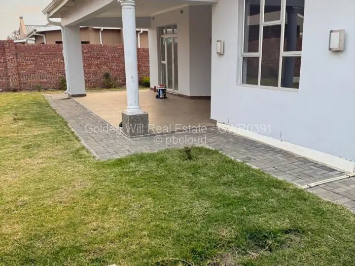 Townhouse/Complex/Cluster to Rent in Greendale North