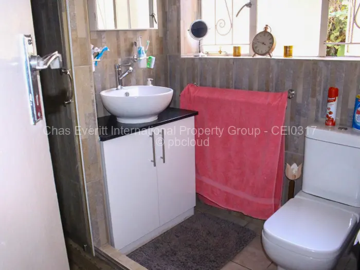 3 Bedroom House for Sale in Hillcrest, Bulawayo