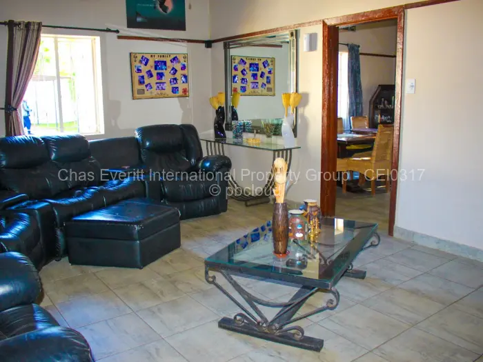 3 Bedroom House for Sale in Hillcrest, Bulawayo