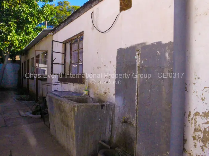 3 Bedroom House for Sale in Hillcrest, Bulawayo