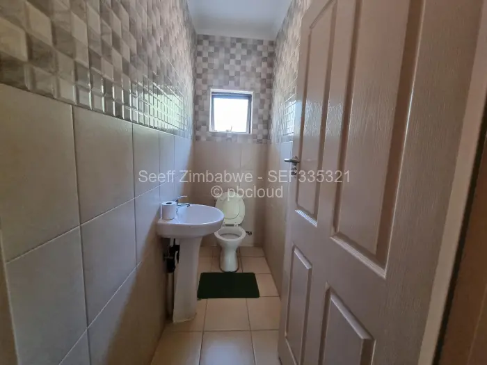 Commercial Property to Rent in Emerald Hill