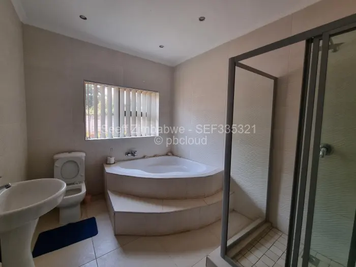 Commercial Property to Rent in Emerald Hill