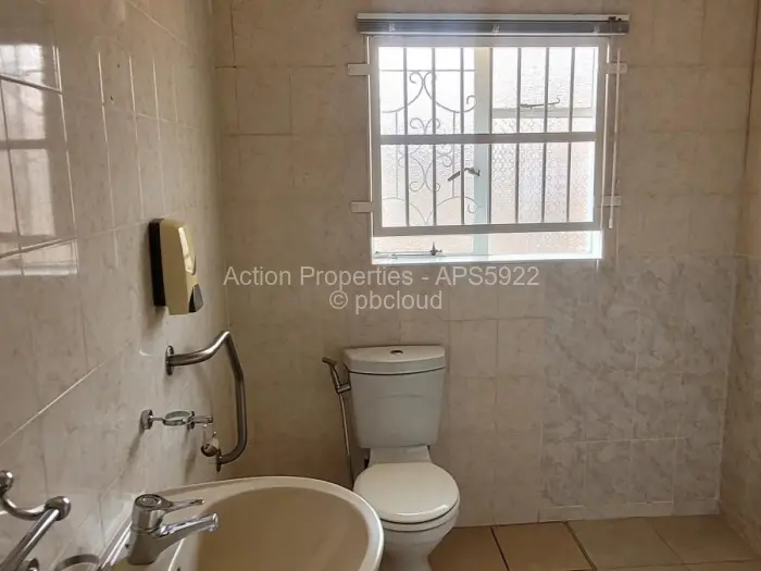 3 Bedroom House to Rent in Alexandra Park