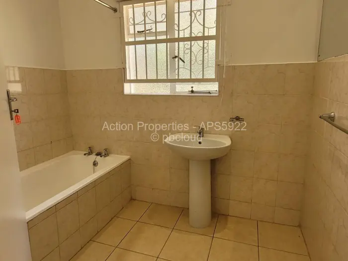 3 Bedroom House to Rent in Alexandra Park