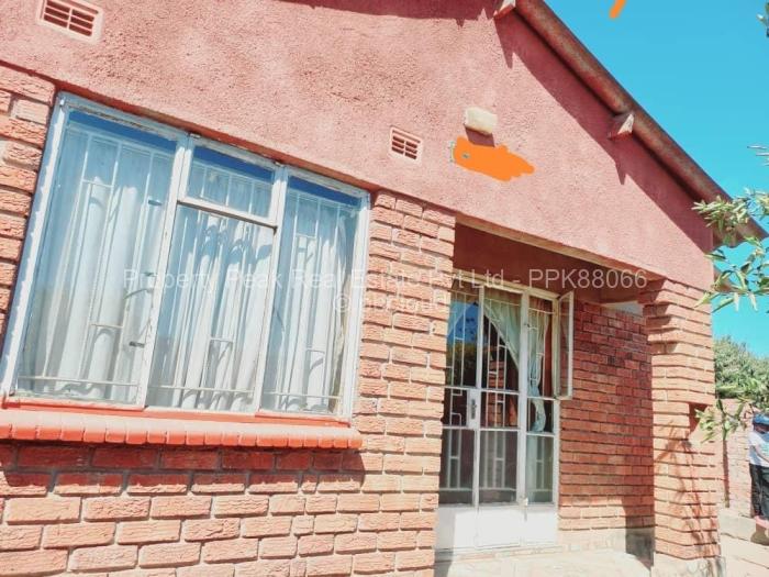 4 Bedroom House for Sale in Mufakose, Harare