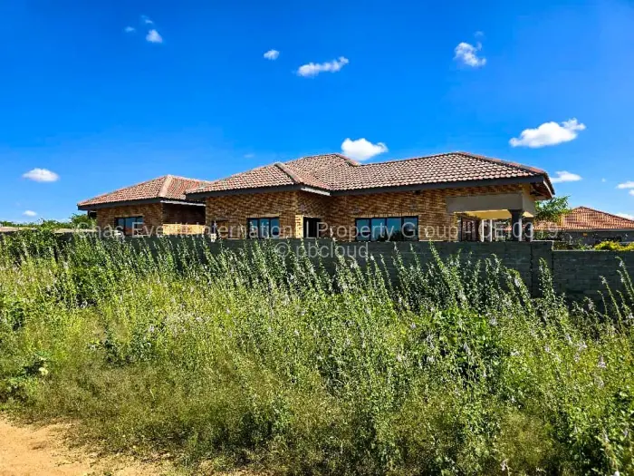 6 Bedroom House for Sale in Beitbridge, Beitbridge