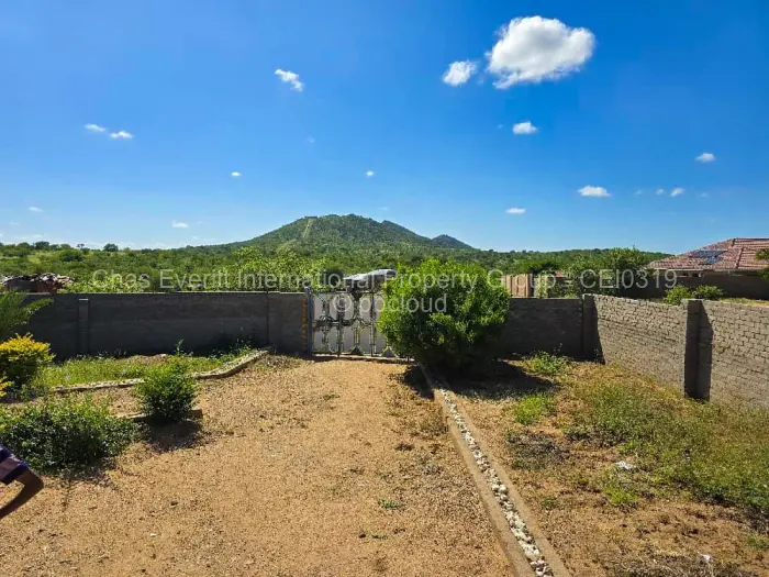6 Bedroom House for Sale in Beitbridge, Beitbridge