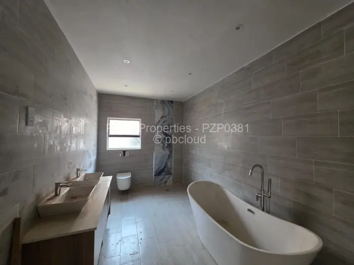 Townhouse/Complex/Cluster for Sale in Marlborough, Harare