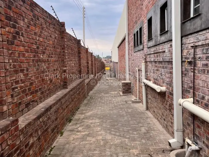 Commercial Property to Rent in Waterfalls, Harare