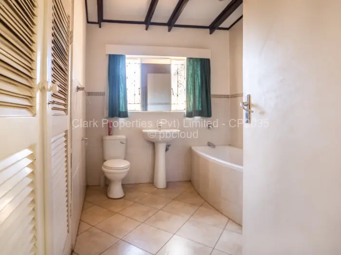 6 Bedroom House for Sale in Greystone Park, Harare