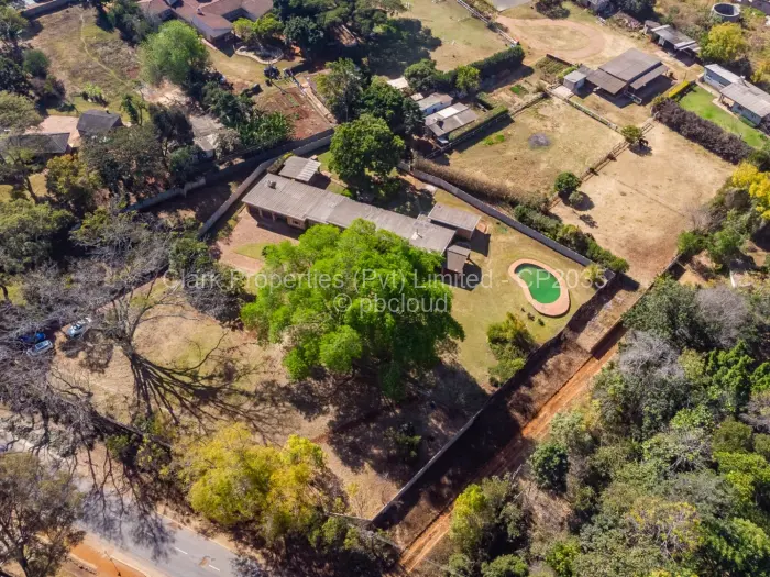 6 Bedroom House for Sale in Greystone Park, Harare