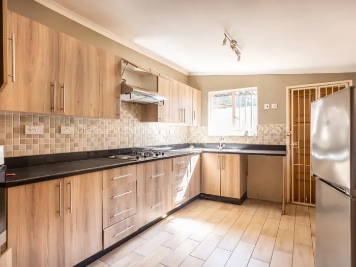 6 Bedroom House for Sale in Greystone Park, Harare