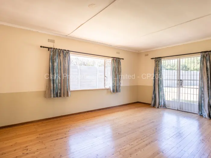 6 Bedroom House for Sale in Greystone Park, Harare