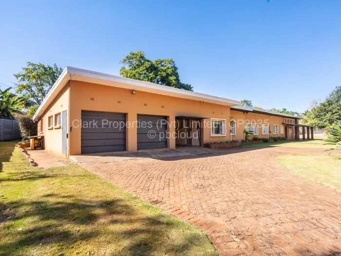 6 Bedroom House for Sale in Greystone Park, Harare