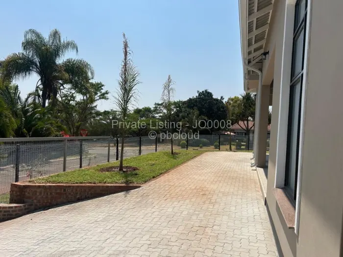4 Bedroom House for Sale in Borrowdale Brooke, Harare
