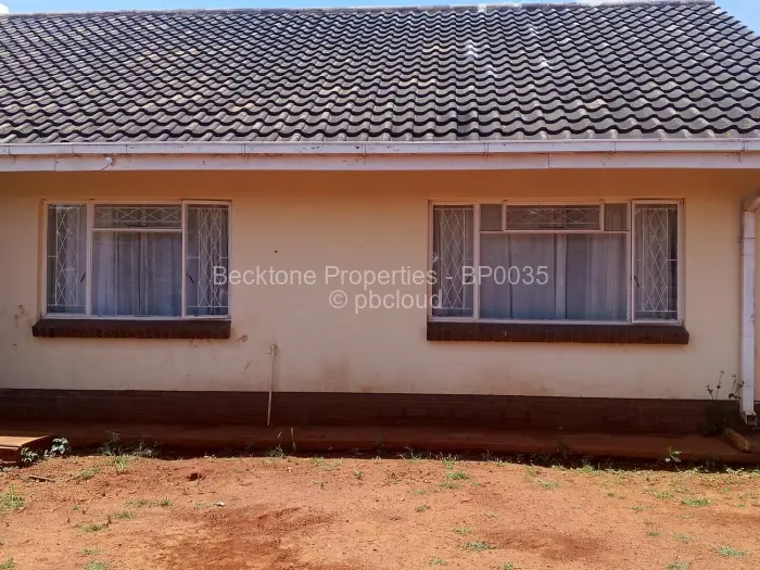3 Bedroom House for Sale in Parklands, Bulawayo