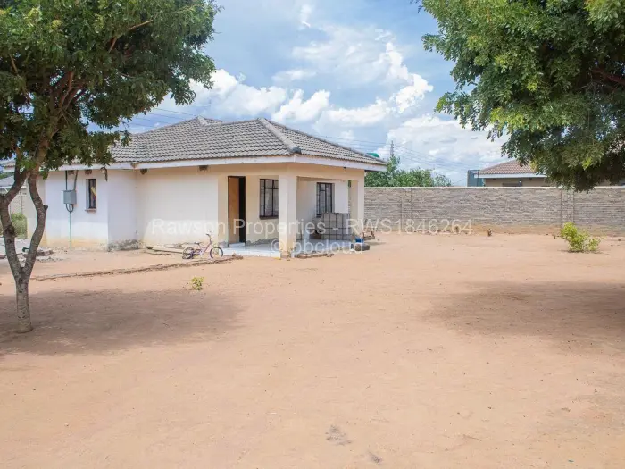 2 Bedroom Cottage/Garden Flat for Sale in Rockview, Harare