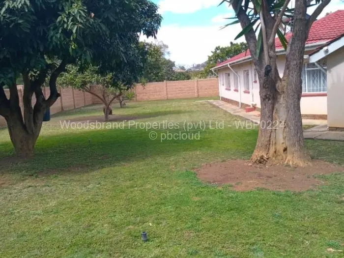 5 Bedroom House for Sale in Highlands, Harare