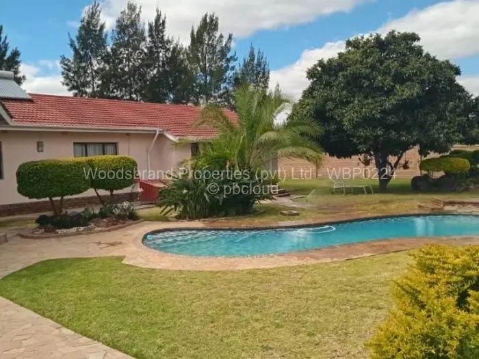 5 Bedroom House for Sale in Highlands, Harare