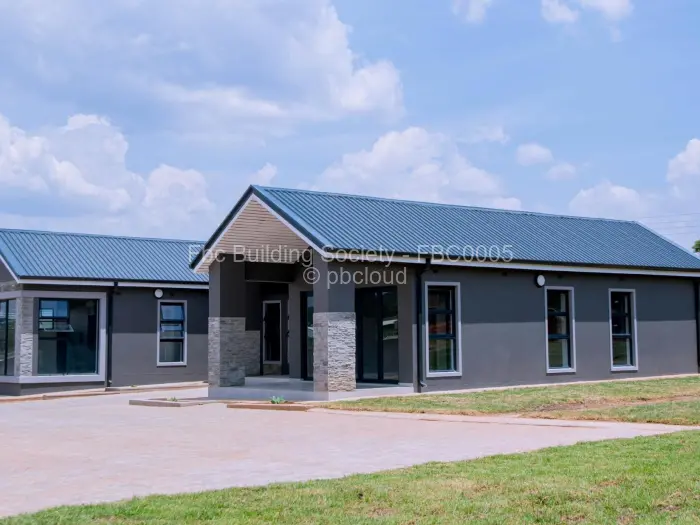 Townhouse/Cluster for Sale in Glen Lorne, Harare